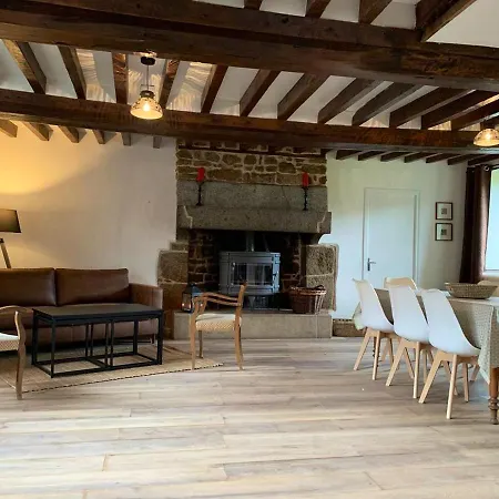 Casa vacanze Maison De Charme à Joué-du-bois Avec Vue Sur Le